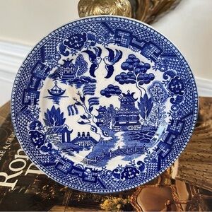 Blue Willow Small 6” Plate.  Good vintage condition. Japan. See photos.